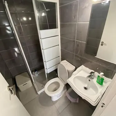 Paradise Homes 11 Apartment *