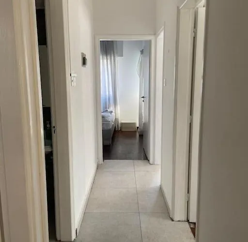 Apartamento Paradise Homes 11 *